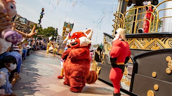 再创新高！上海迪士尼乐园去年接待游客超1300万人次