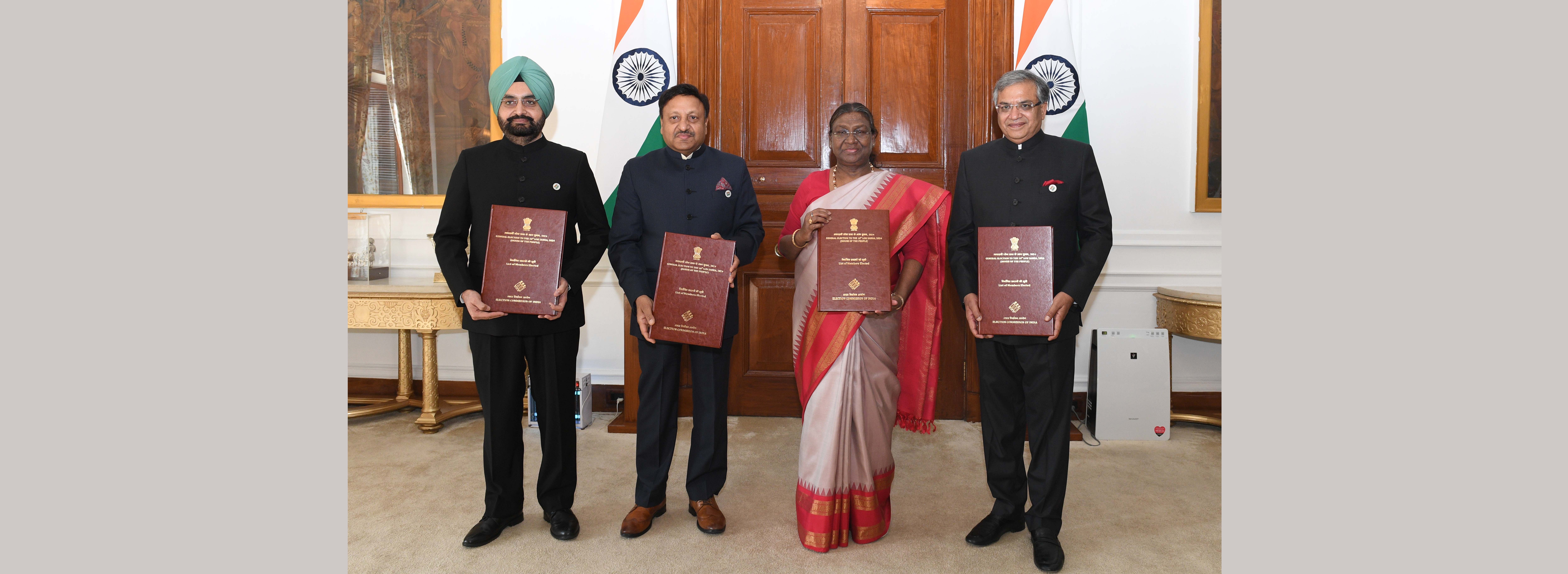 The Chief Election Commissioner, Shri Rajiv Kumar, accompanied by Election Commissioners Shri Gyanesh Kumar and Dr. Sukhbir Singh Sandhu, called on President Droupadi Murmu at Rashtrapati Bhavan on June 06, 2024.