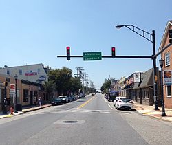 Frederick Road u centru Catonsville.