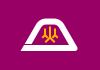 Drapeau violet avec un trapèze au contour blanc au centre avec à l'intérieur trois symboles jaunes ressemblant au symbole japonais 人.