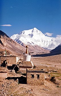 Mount Everest Rombok Gompasta, Tiibetistä nähtynä.