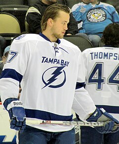 Description de l'image Victor Hedman Lightning 2012-02-12.JPG.