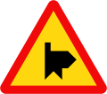 207m: Road junction with priority