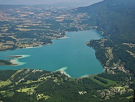 Vue panoramique du lac d'Aiguebelette