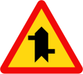 207e: Road junction with priority