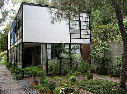 Eames House de Charles e Ray Eames, Pacific Palisades, Os Ánxeles (1949)