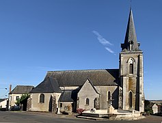 Place du village de Sens-Beaujeu.