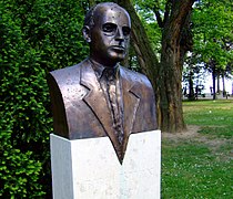 Busto pri István Bibó