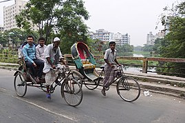 三輪車（バングラデシュ、ダッカ、2014年）