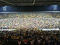 Fans von Frosinone Calcio feiern auf dem Spielfeld den Aufstieg in die Serie A 2018