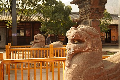 A pair of guardian lions of Gaoyi Que, 209 AD Han Dynasty