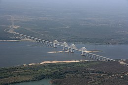 Pont sus Orinoco prèp de la vila de Ciudad Guyana, Veneçuèla.