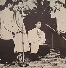 Description de l'image The Platters performing.jpg.