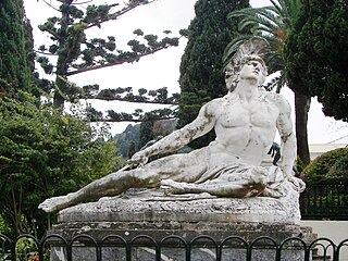 Հին հունական առասպելական հերոս Աքիլլեսի արձանը Ախիլիոնում