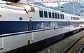 新幹線100系電車の2階建車両8号車168-2（前）と9号車149-2（後）