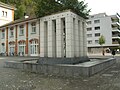 Monument bij Gemeenschapshuis.