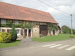 Ferme à pans de bois du XVIIIe siècle à Vittersbourg, canton du Saulnois (1).