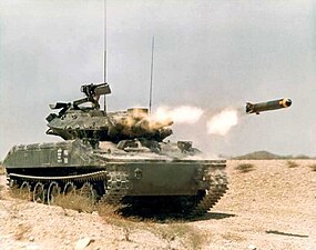 En M551 Sheridan genomför en provskjutning med pansarvärnsroboten Shillelagh.