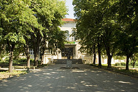Lycée « Nancho Popovich » (1828), l'un des plus anciens de Bulgarie.