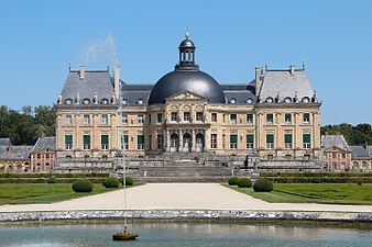 Château de Vaux-le-Vicomte (1656-1661), cerca de Paris, de Louis Le Vau y André Le Nôtre