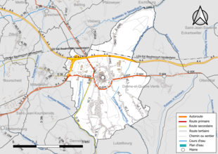 Carte en couleur présentant le réseau hydrographique de la commune