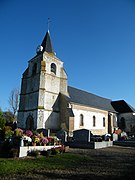 L'église a conservé son cimetière.