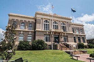 DeSoto Parish Courthouse in Mansfield