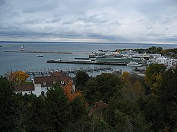 Michigan präglas av dess läge vid Stora sjöarna: Hamnen på Mackinac Island i Huronsjön.