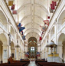 Nef de la cathédrale Saint-Louis des Invalides (1676-1706).