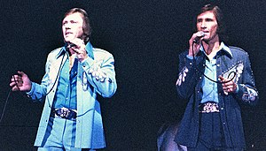 The Righteous Brothers performing at Knott's Berry Farm (L–R) Bobby Hatfield and Bill Medley