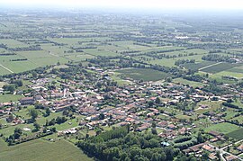 An aerial view of Queyrac