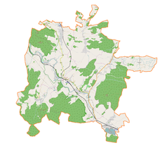 Mapa konturowa gminy Marciszów, na dole po lewej znajduje się punkt z opisem „źródło”, natomiast blisko centrum na lewo znajduje się punkt z opisem „ujście”