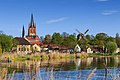 Heilig-Geist-Kirche und Bockwindmühle auf der Havelinsel