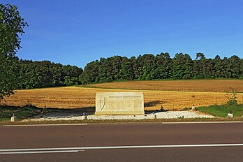 Monument aux morts lors de la libération de l'Aube le 28 août 1944...