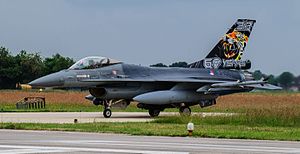 F-16 Vipers NL Air Force Days (9323102866).jpg