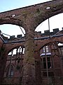 Rovine della Cattedrale di Coventry (UK). Consolidamento con catene e profilature in acciaio.