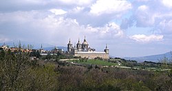 מנזר אל אסקוריאל (El Escorial), אחד מאתרי התיירות הפופולריים בקהילת מדריד