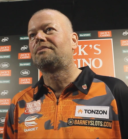 Raymond van Barneveld in 2019.png