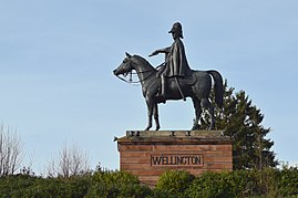Wellingtonstatue.jpg
