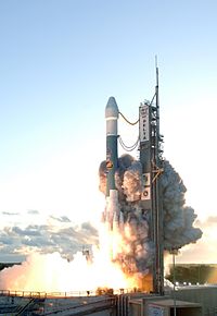 Delta II Dawn liftoff 1.jpg