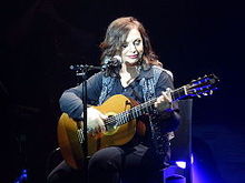 Haris Alexiou performing in 2014