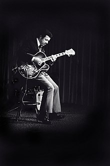 Kenny Burrell v roce 1977