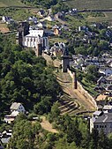 Westliche Stadtmauer und Graben