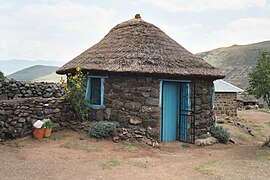 Sa Lesotho: gapong rondavel