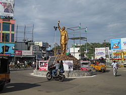 ఏడురోడ్ల కూడలి