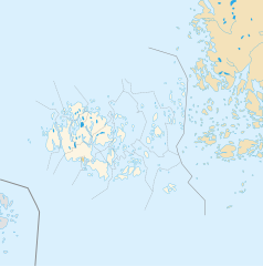 Mapa konturowa Wysp Alandzkich, blisko centrum na lewo znajduje się punkt z opisem „Maarianhamina”