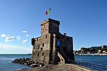 Rapallo-castello sul mare (2015).jpg