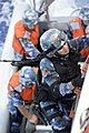 2014年環太平洋軍事演習，解放军海军陆战队士兵进行登舰演练。