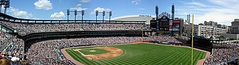 Le Comerica Park de Détroit, dans le Michigan aux États-Unis. (définition réelle 5 409 × 1 476*)