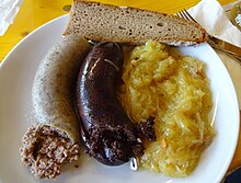 Siedwursts with sauerkraut